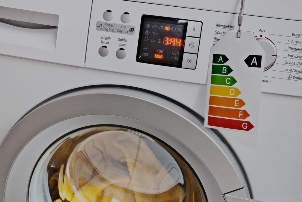 Washing machine with a European energy efficiency label attached